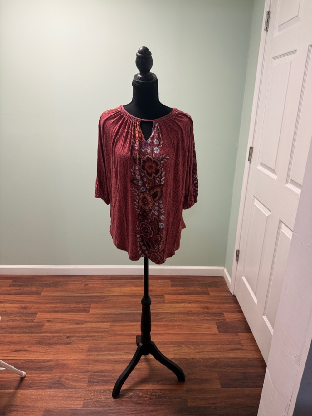 Democracy Floral Embroidered Keyhole Tunic - Wine